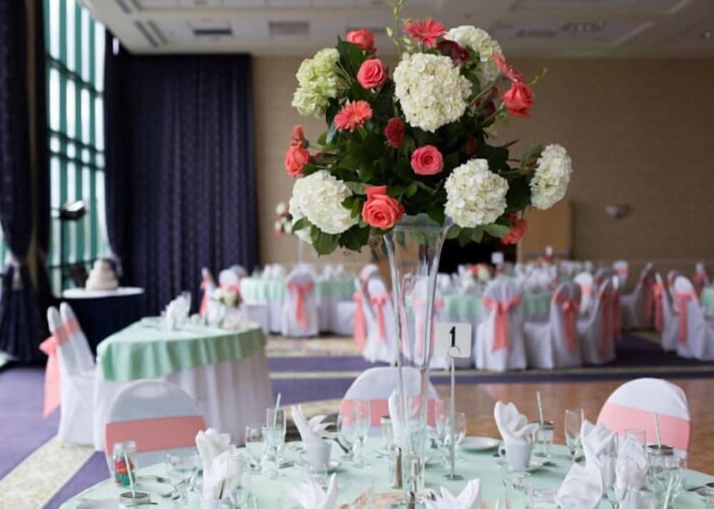 Atlantic Sands Hotel & Conference Center photo 10
