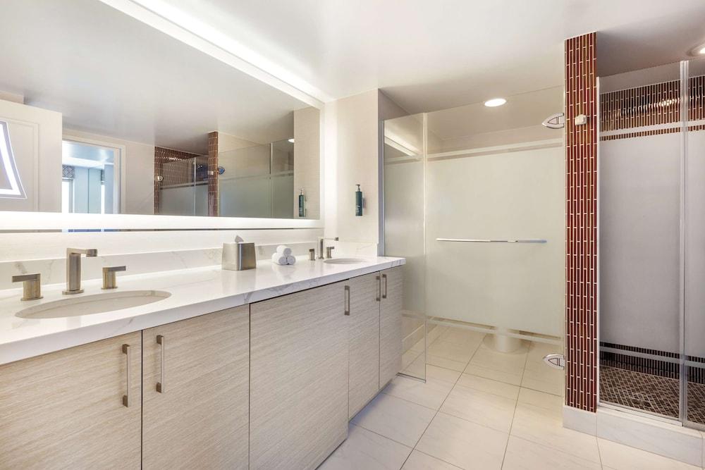 Hilton Grand Vacations Club Elara Center Strip Las Vegas photo 49