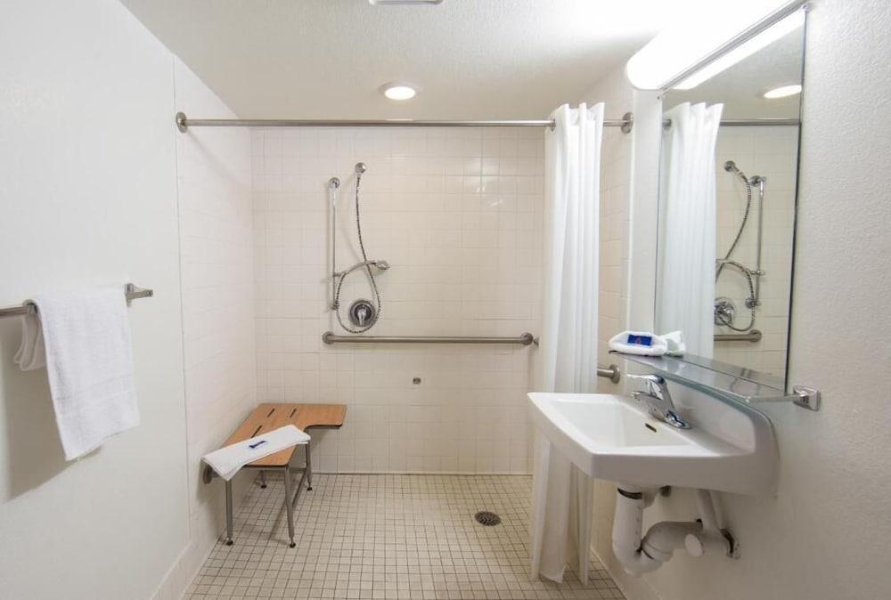 Shasta Vista Inn & Suites photo 10