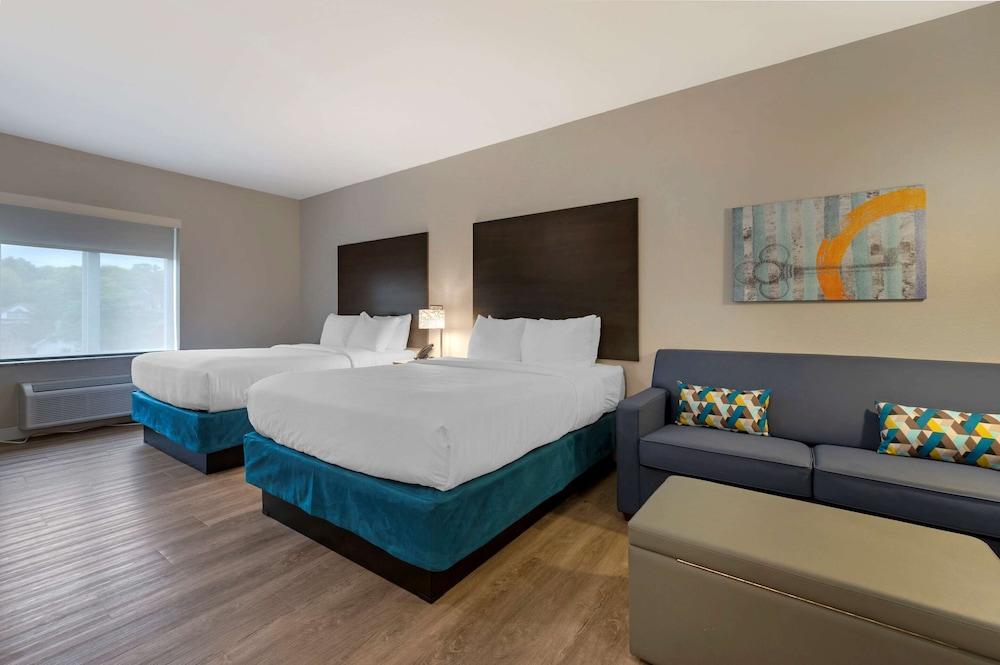 MainStay Suites Cincinnati University - Uptown photo 10