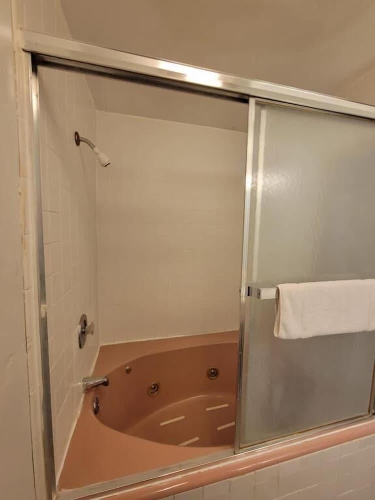 Daniel's Motel photo 10