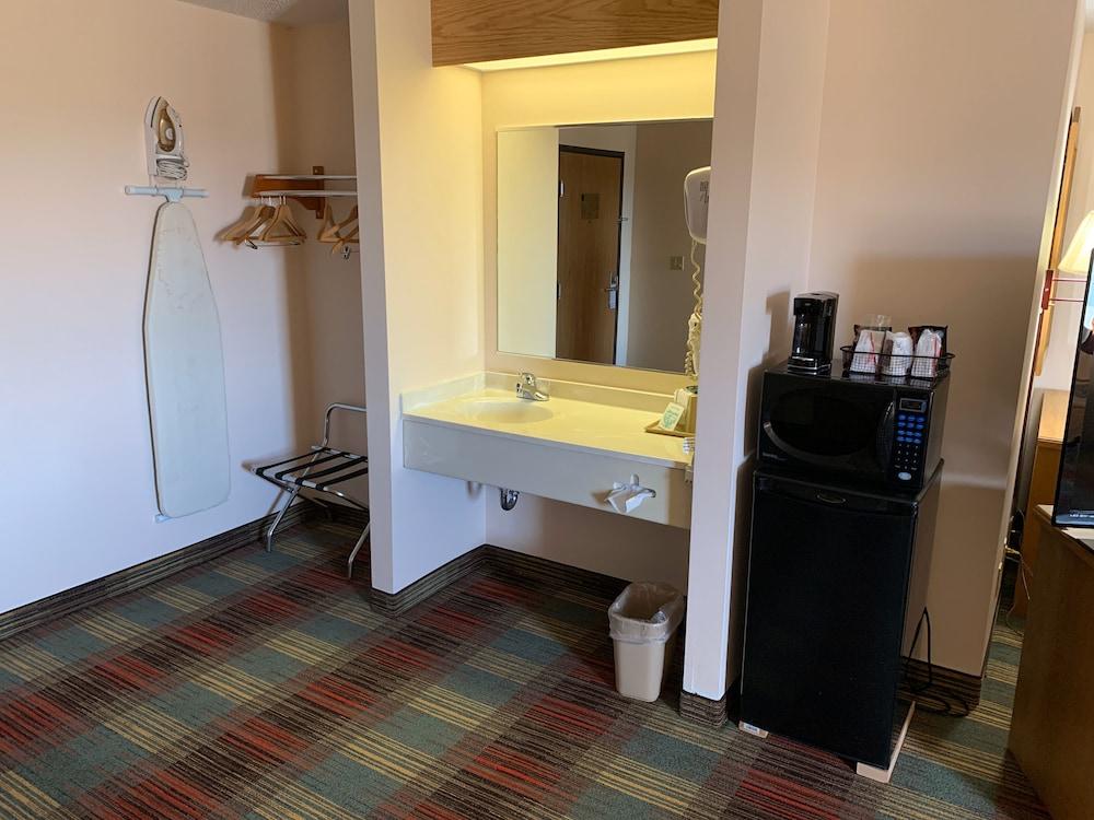 Budgetinn & Suites photo 23
