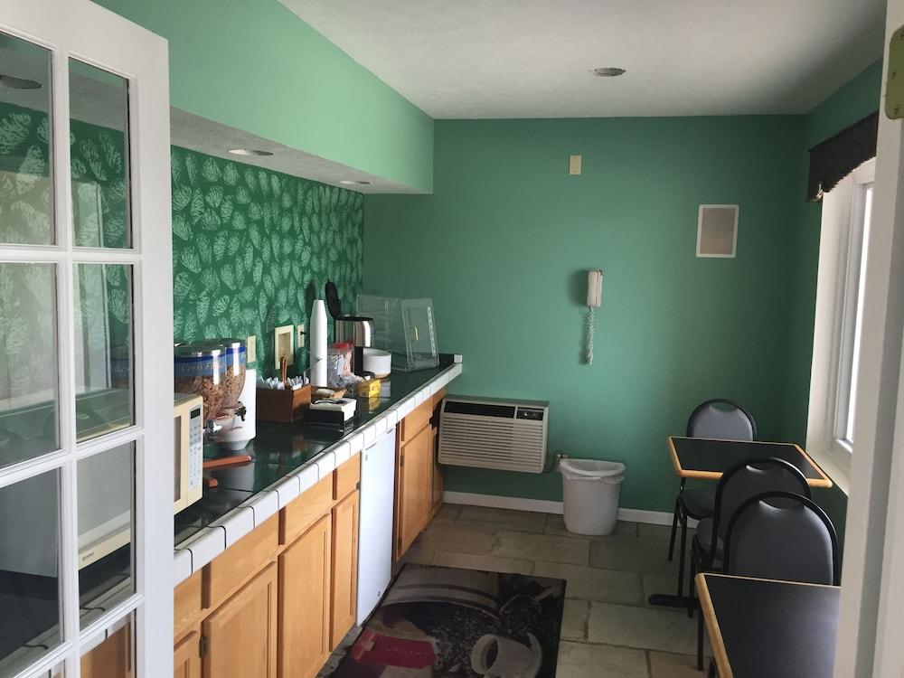 Prestige Inn West Lafayette photo 19