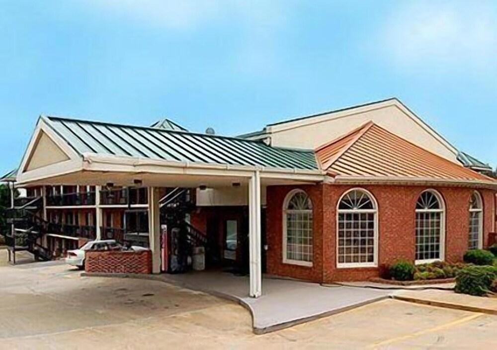 Econo Lodge Acworth East photo 46