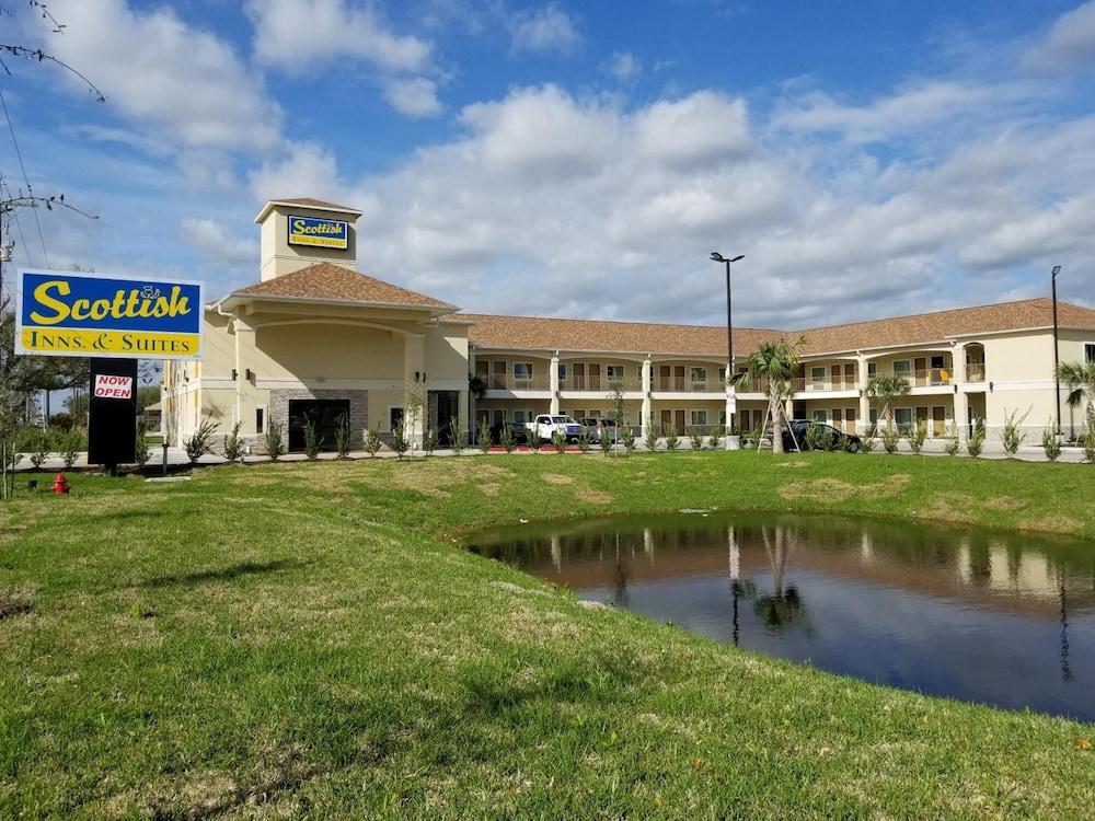 Scottish Inns & Suites photo 23
