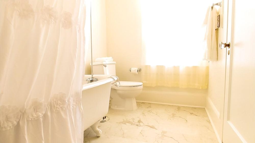 The DeLand Hotel photo 81