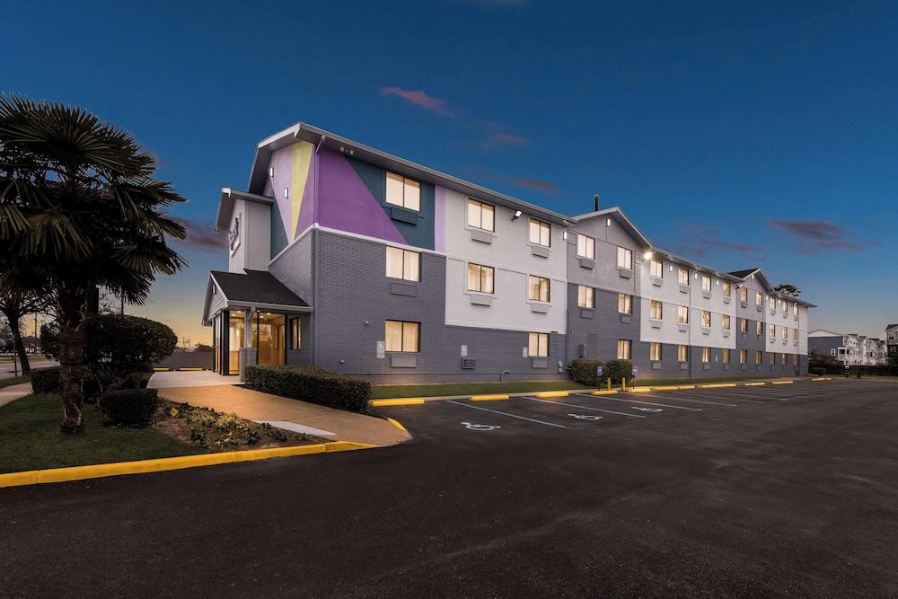Spark by Hilton Norfolk photo 2