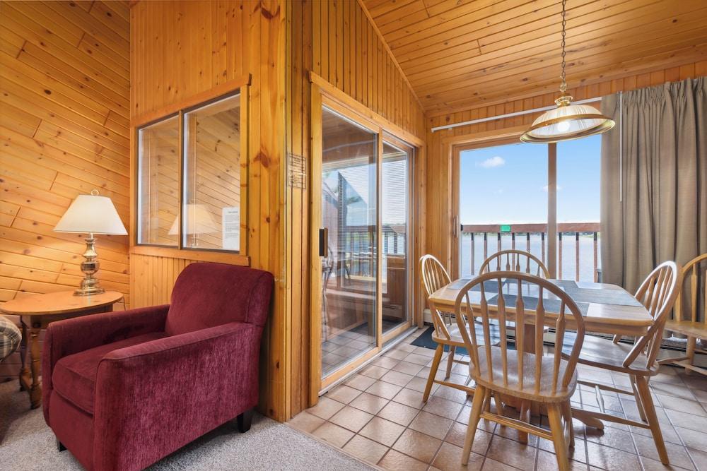 The Lodges at Breezy Point photo 76