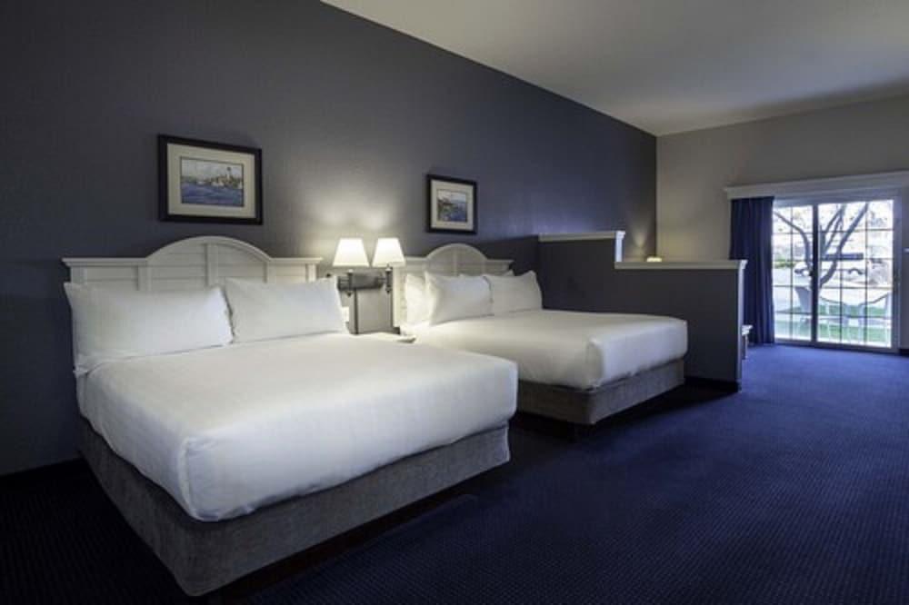 Blue Harbor Resort and Conference Center photo 53