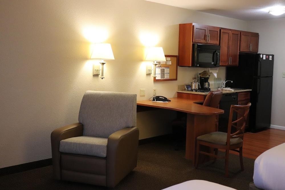 Candlewood Suites Cape Girardeau by IHG photo 37