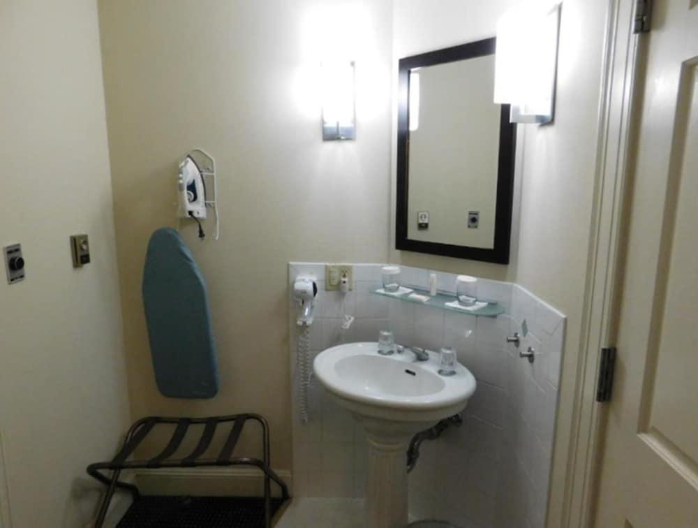 Washington Inn photo 2