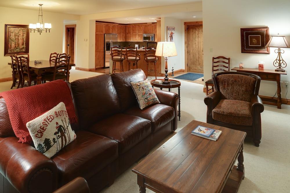 WestWall Lodge photo 73