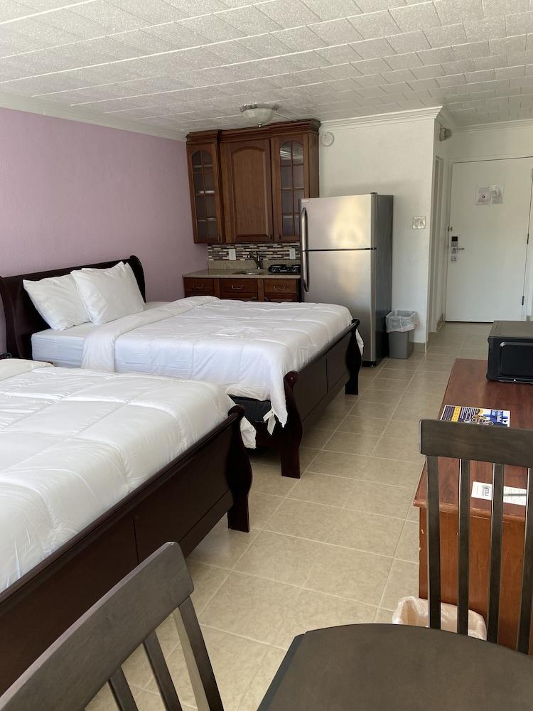 Ramada by Wyndham Butler/Tesla Biohealing Resort photo 31