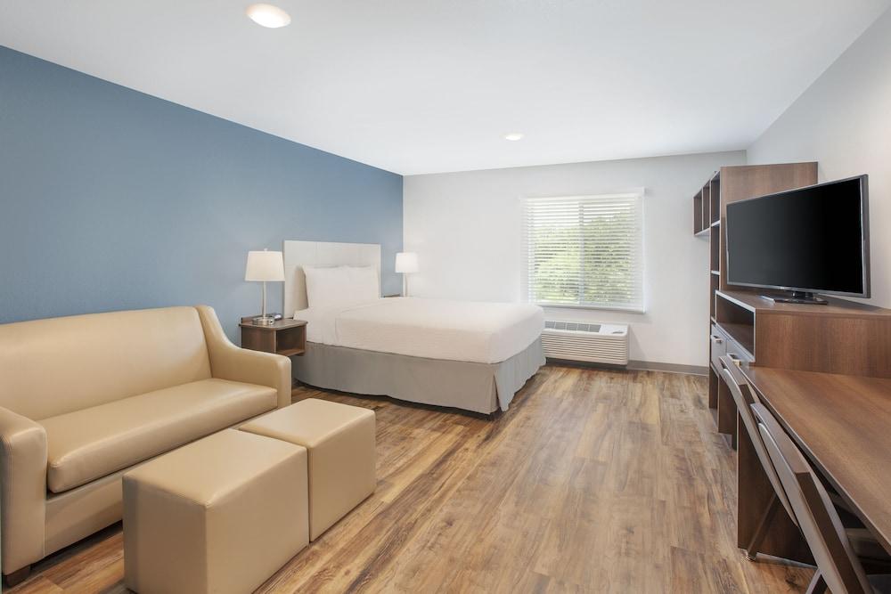 WoodSpring Suites Lackland near Sea World photo 10