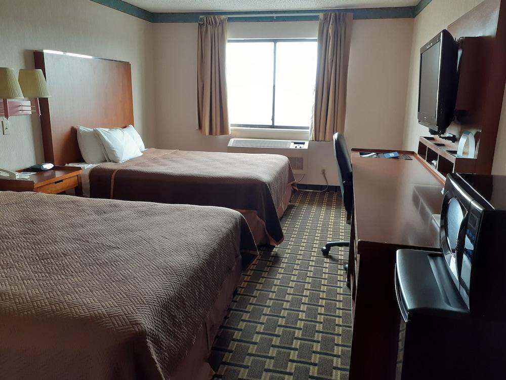 Rodeway Inn Gallup West photo 5