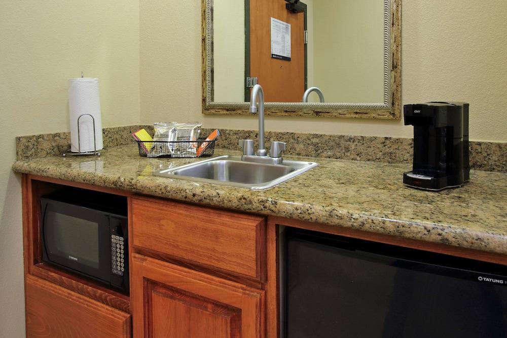 Hampton Inn & Suites Buffalo photo 18