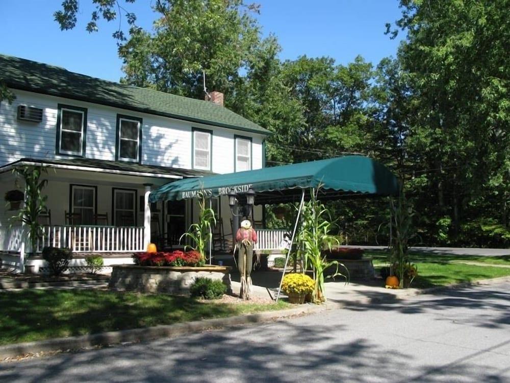 Baumann's Brookside Resort photo 1
