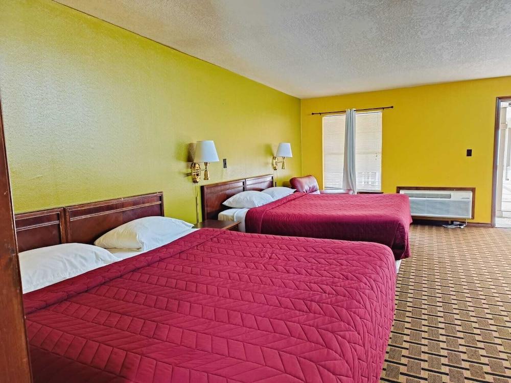 Victorian Inn photo 8