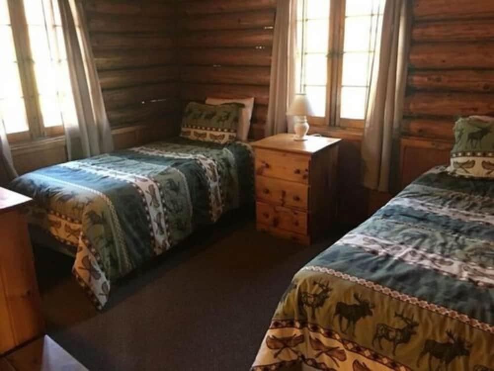 Ampersand Bay Resort photo 39
