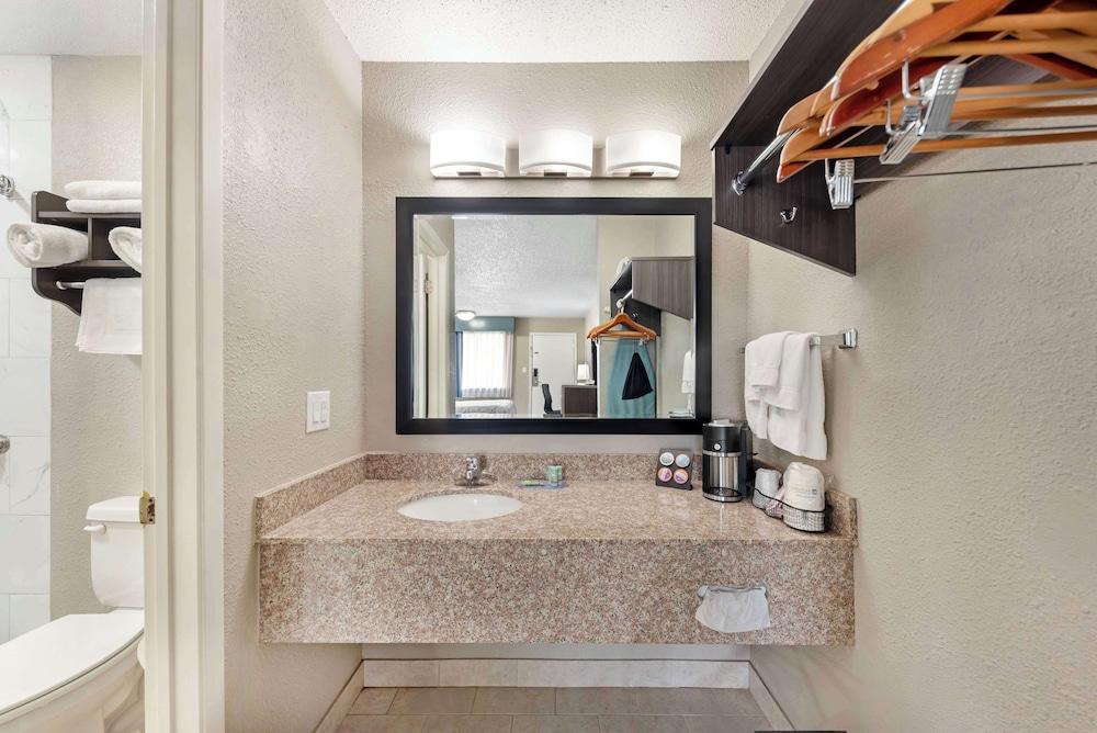 Best Western Post Oak Inn photo 18