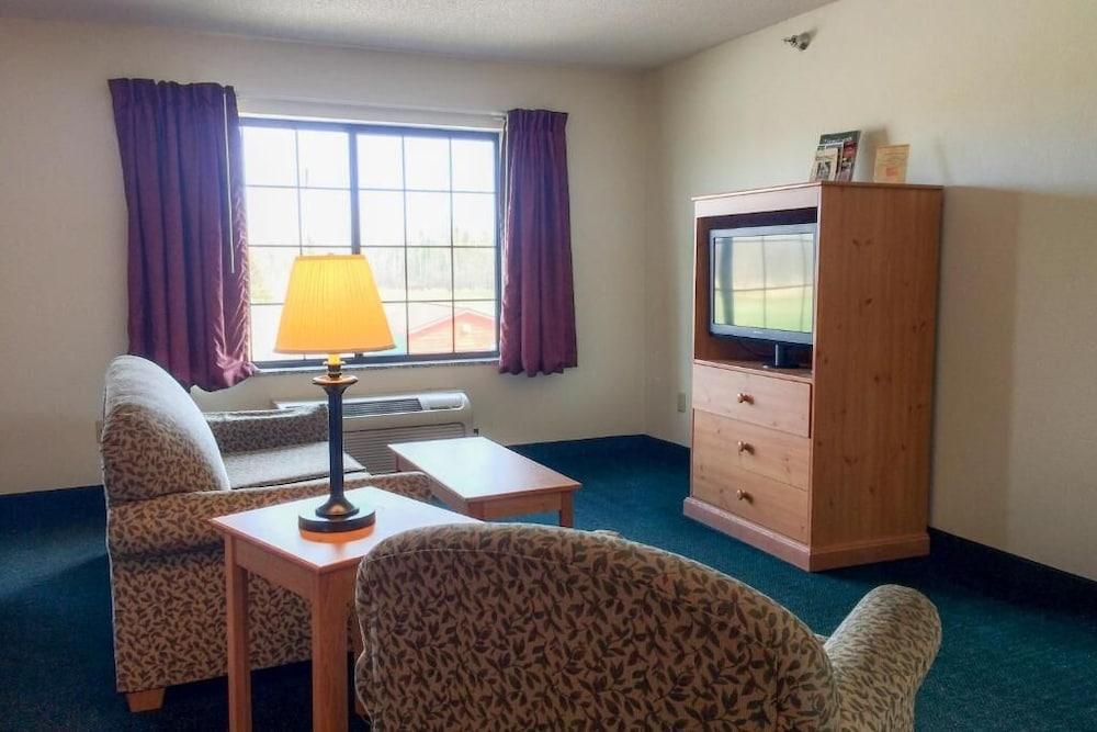 White Oak Inn & Suites photo 29