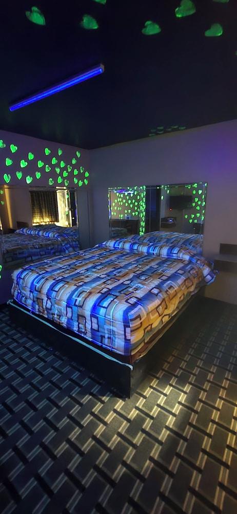 Royal Budget Inn photo 25