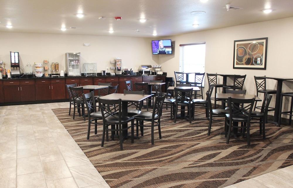 Cobblestone Inn & Suites - Lamoni photo 43