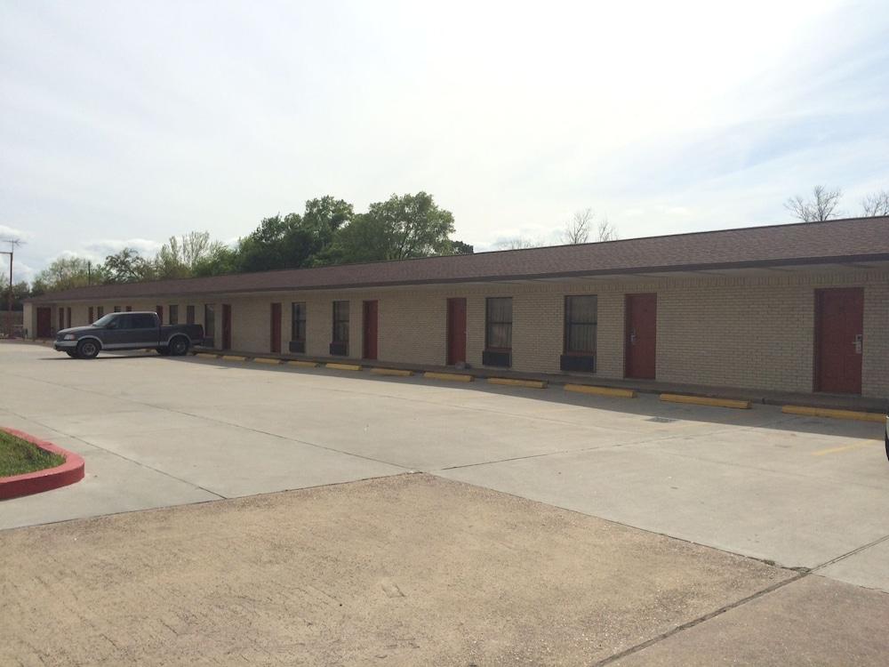 Bayshore Motel photo 1