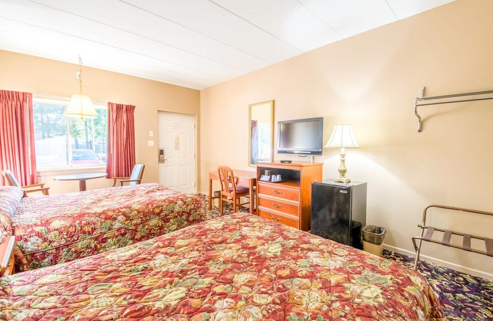 Bay Harbour Motor Lodge photo 2