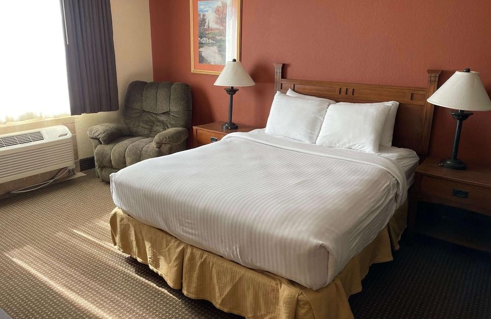 Crossroads Hotel and Event Center photo 72