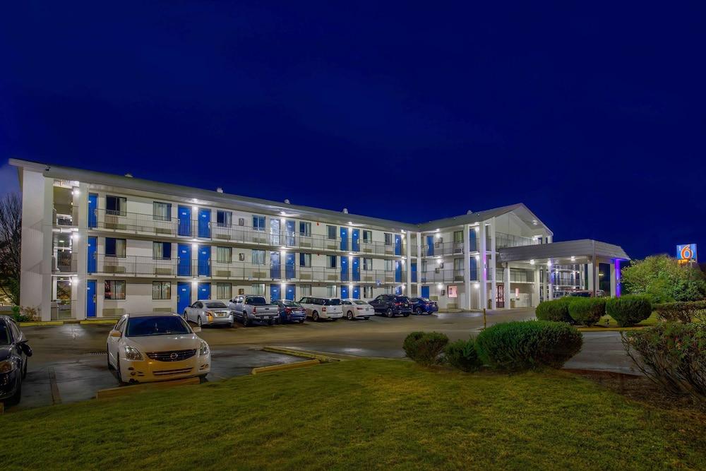 Motel 6 Jackson, MS photo 1