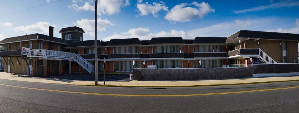 Charlroy Motel photo 10