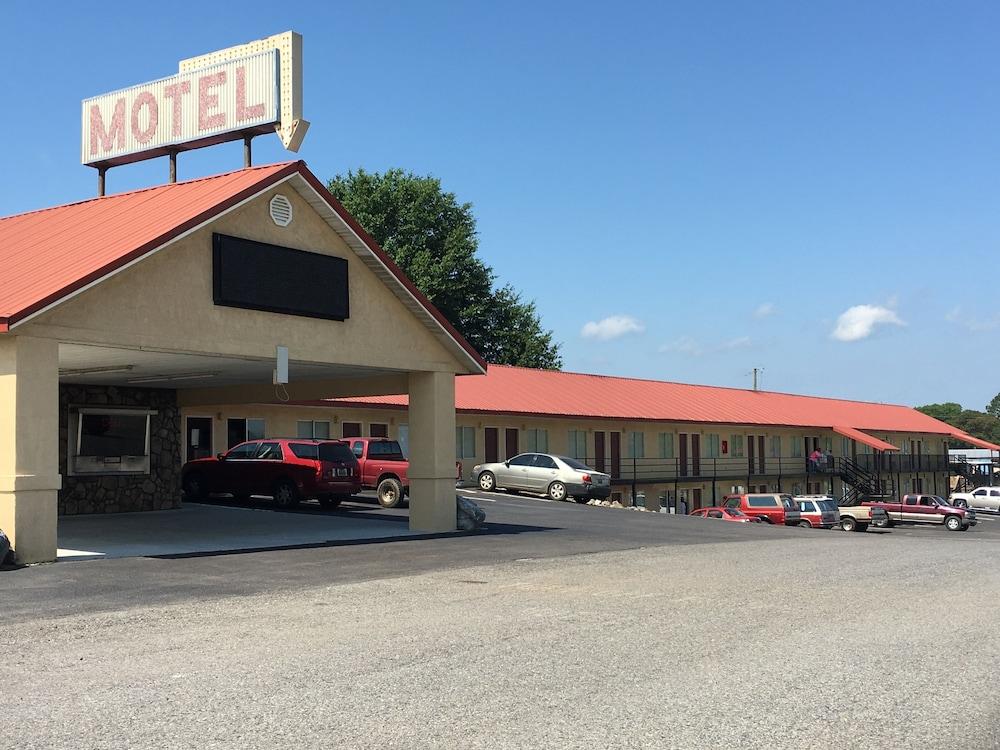 McCaig Motel photo 1