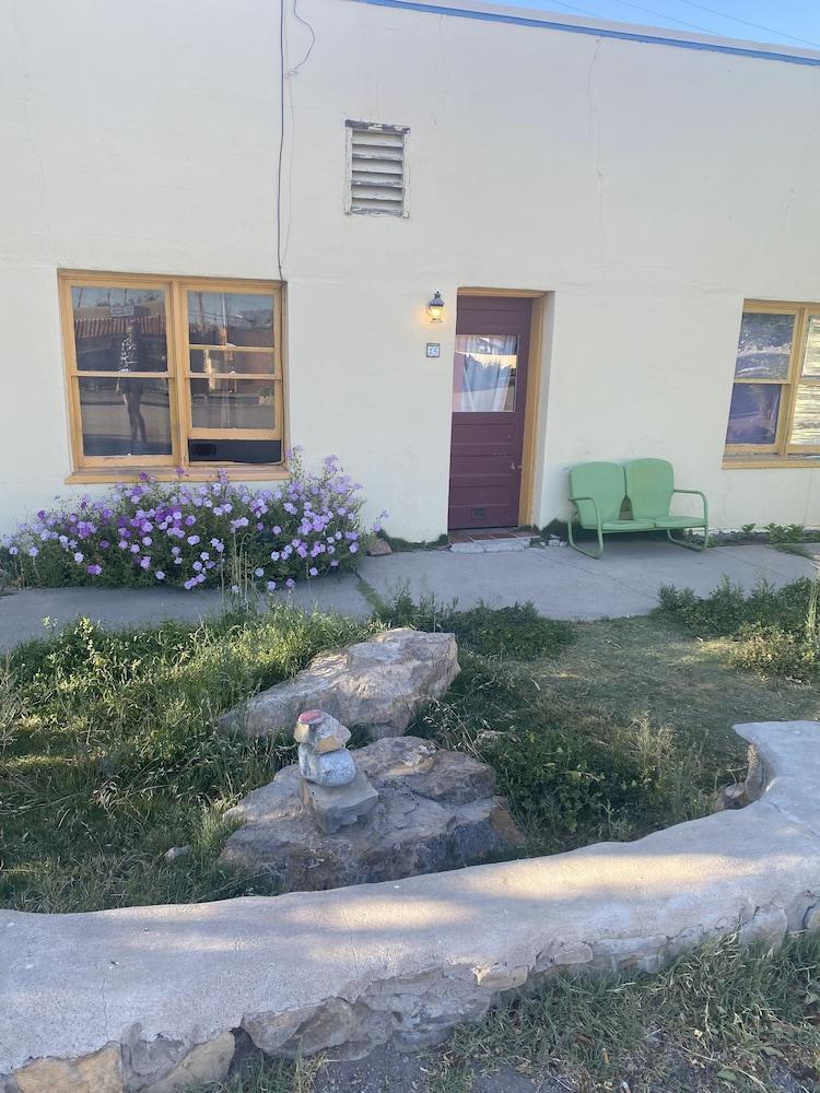 Charles Hotsprings photo 9