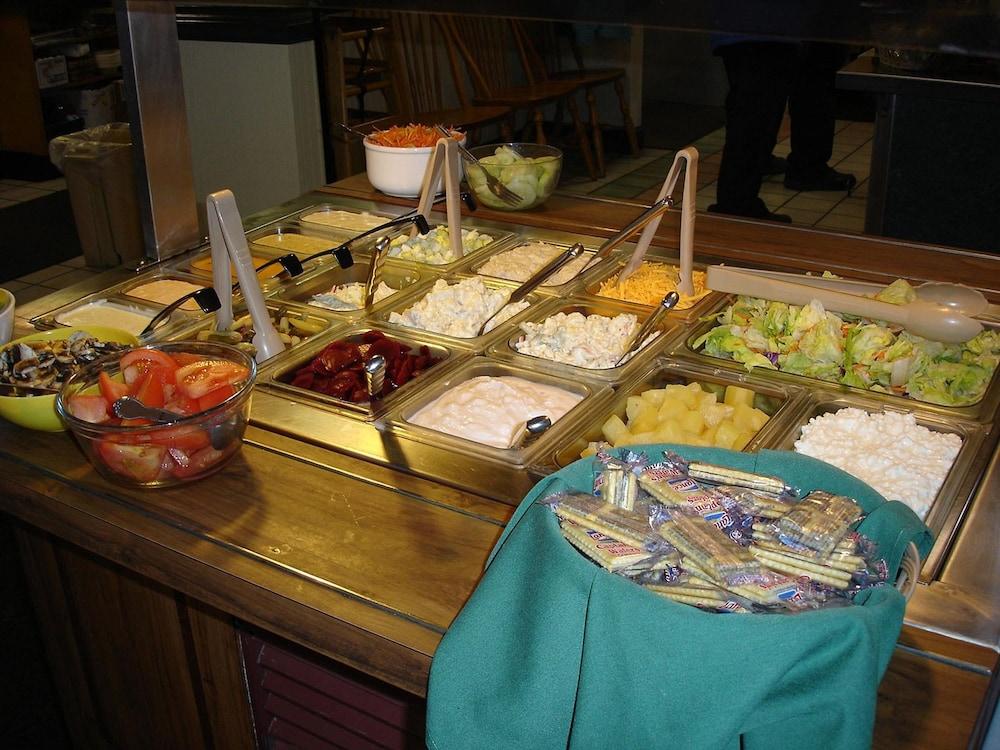 The Village Inn Harrisonburg photo 61