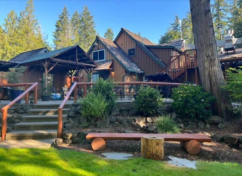 Robinhood Village Resort photo 97