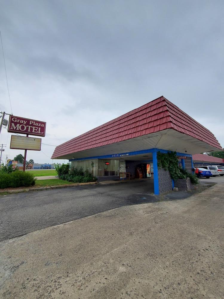 Gray Plaza Motel photo 28