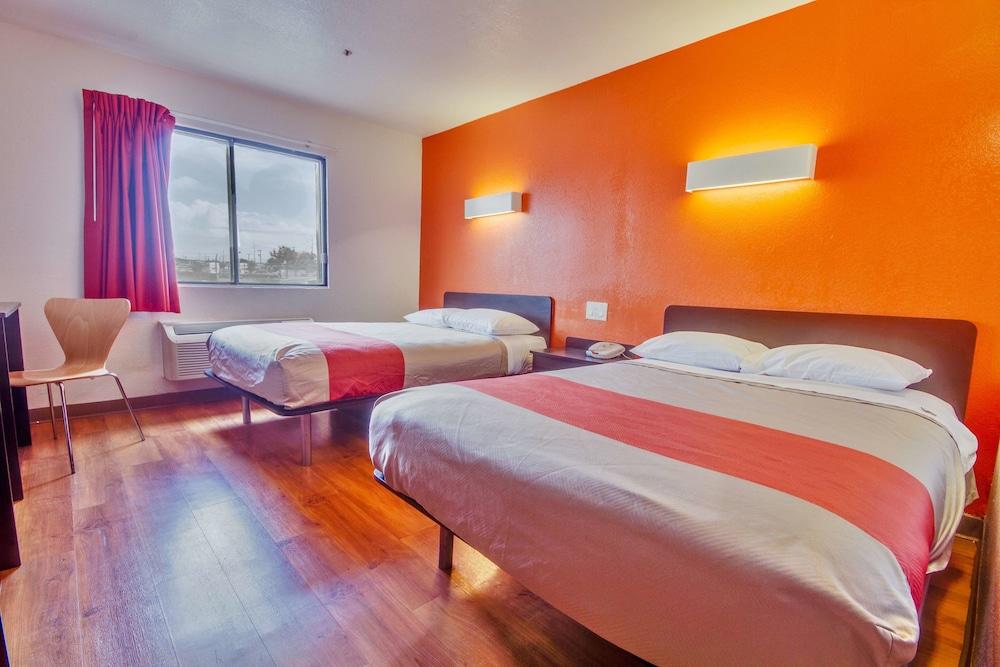 Motel 6 Dallas, TX - Fair Park photo 22