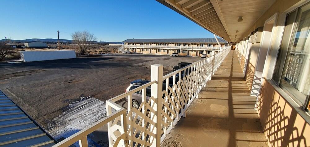 Budget Inn photo 52
