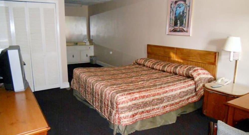 Creek Side Inn photo 3