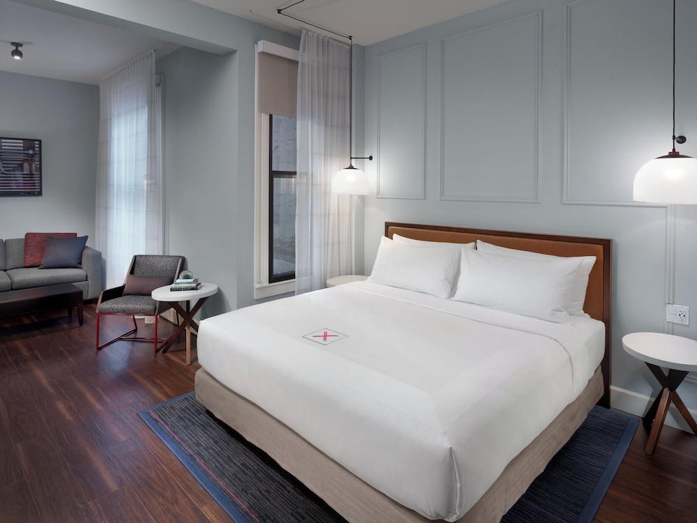 Axiom Hotel photo 15