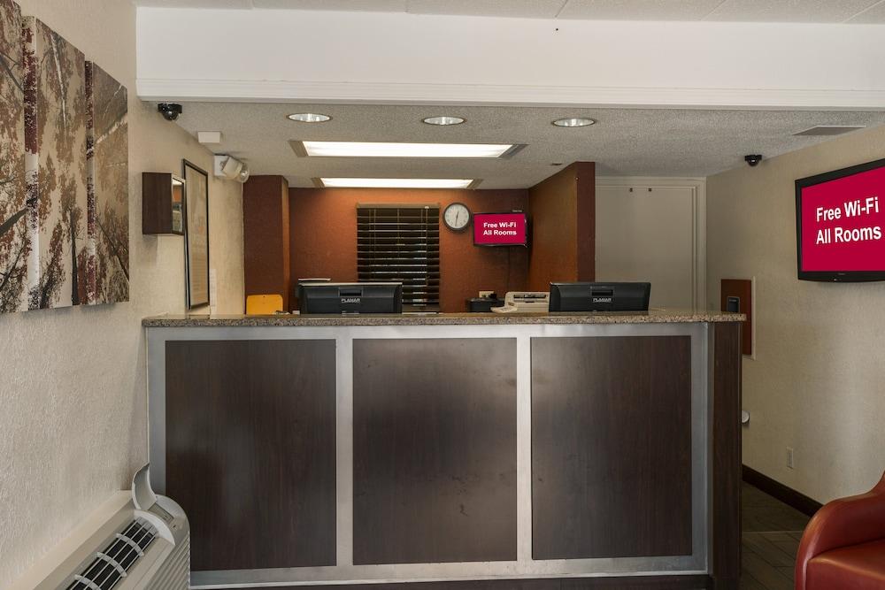 Red Roof Inn PLUS+ St Louis - Forest Park/ Hampton Ave  photo 33