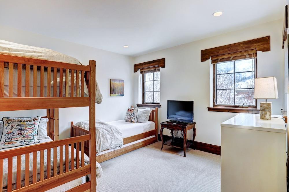 The Lodge at Vail, a RockResort by Vail Resorts photo 73