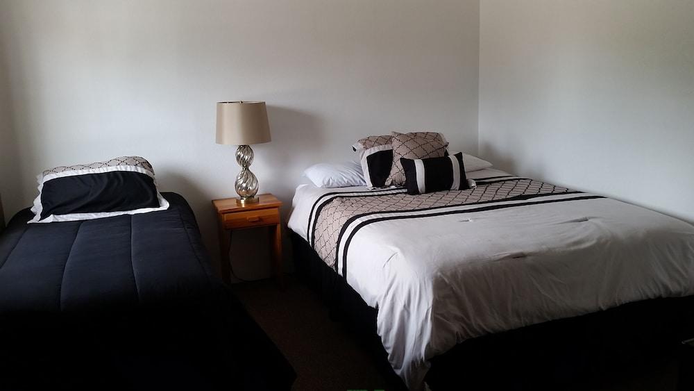 Mystic Valley Inn photo 32