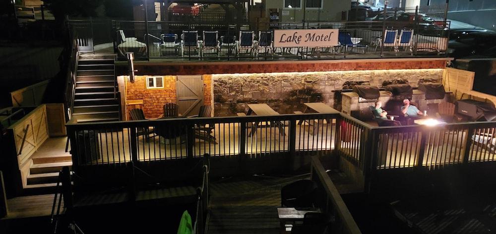 The Lake Motel photo 59