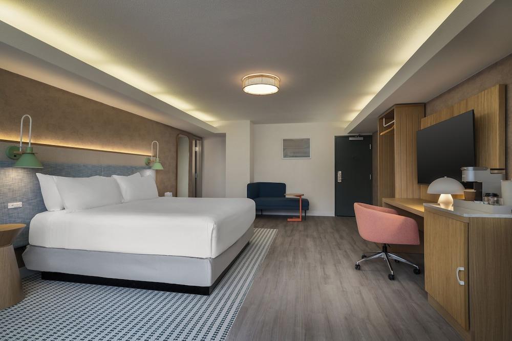 EVEN Hotel Detroit North - Troy photo 8