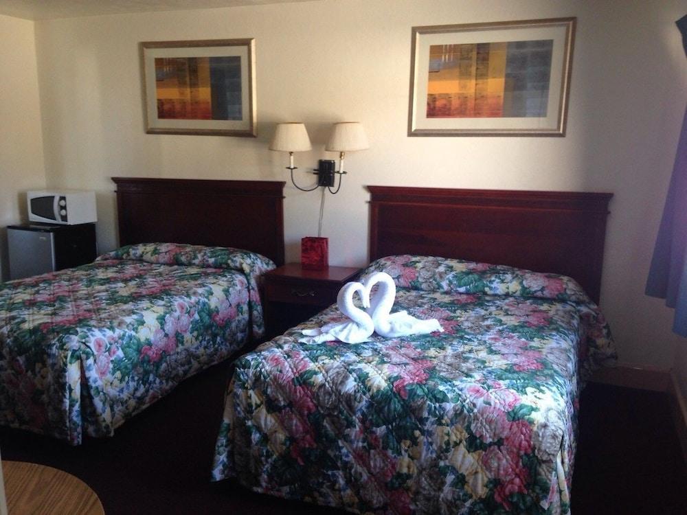 Relax Inn photo 2