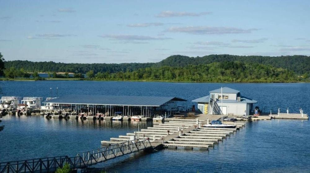 Fourwinds Lakeside Inn & Marina photo 24
