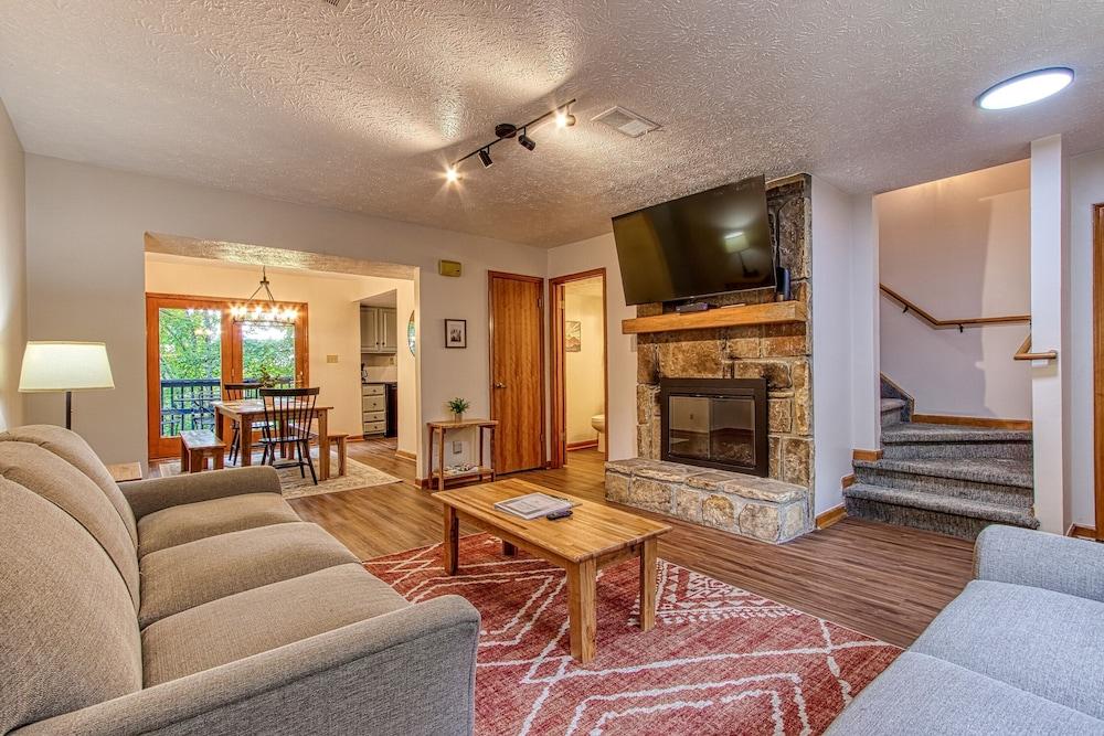 Pinecrest Townhomes-1K2Q- Renovated photo 28