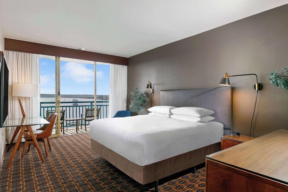 Wyndham San Diego Bayside photo 4